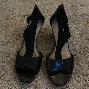 Ellen Tracy sling backs